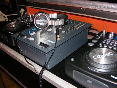 Our MEMBERS can Enlarge : dj set whit hdj1000